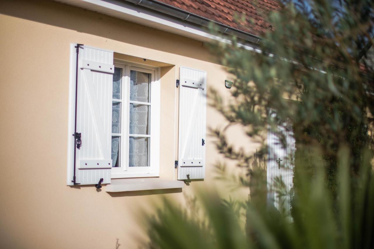 La Maison D'Elise Bed & Breakfast Dollon Dış mekan fotoğraf